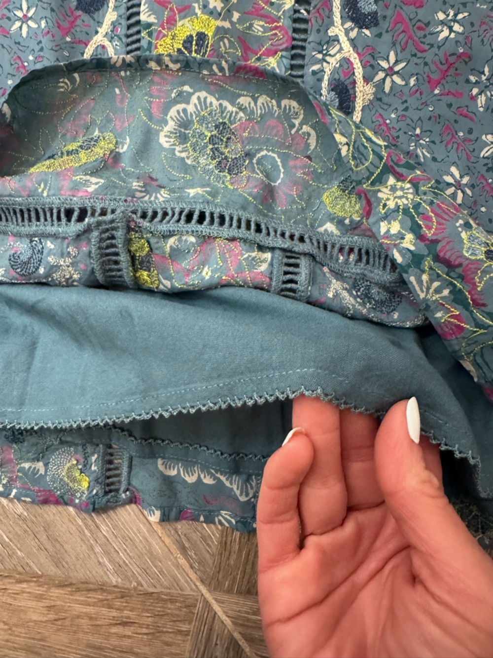 Anthropologie Embroidered Halter Top Boho Floral Blue Sleeveless Size Medium - Picture 4 of 7
